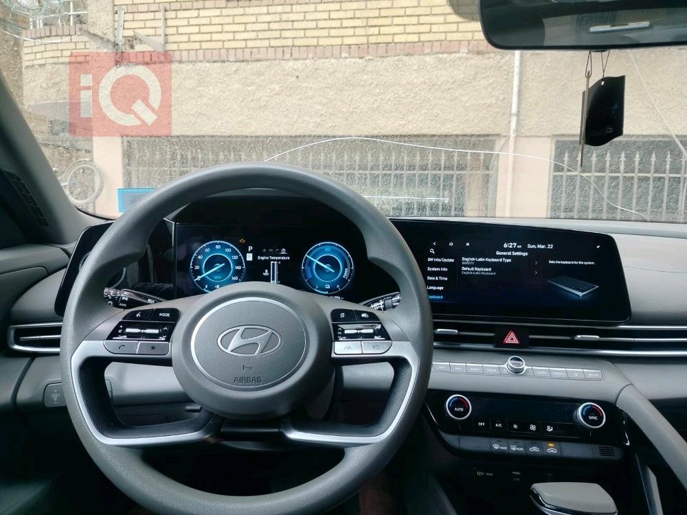 هیۆندای ئەلەنترا